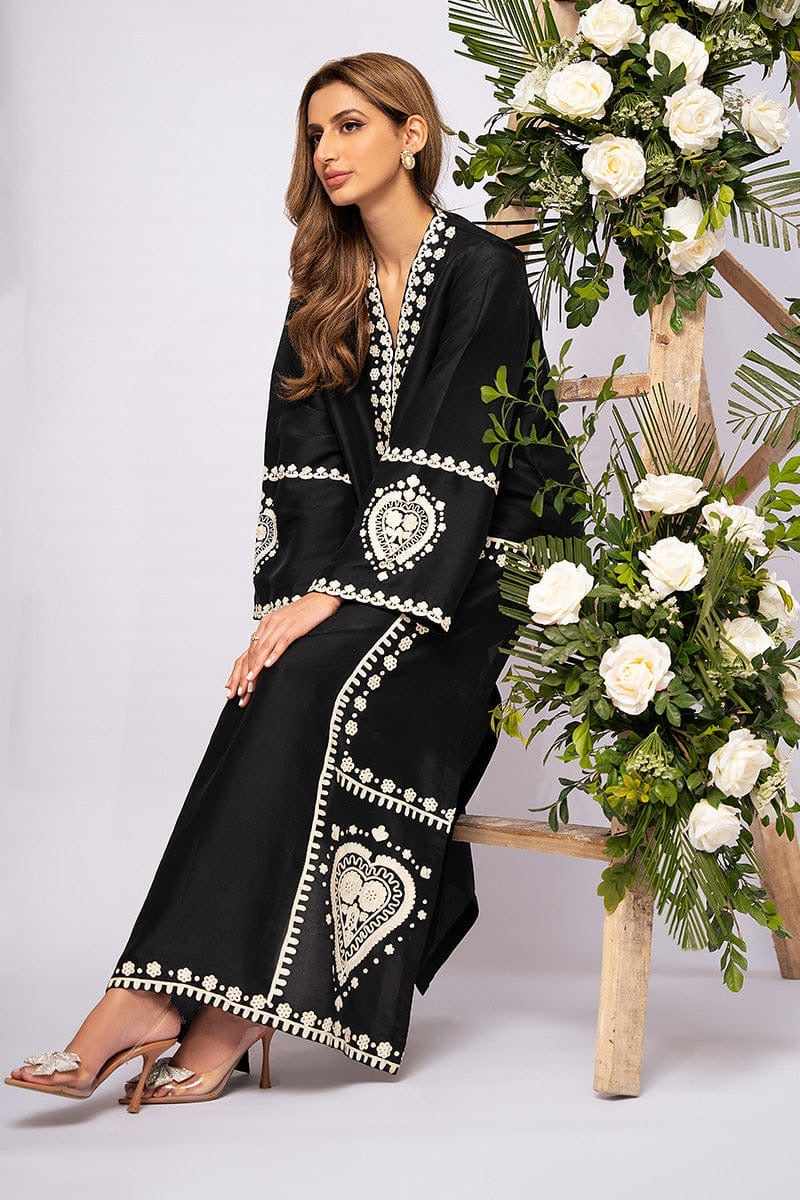 Dove embroidered 2 pc