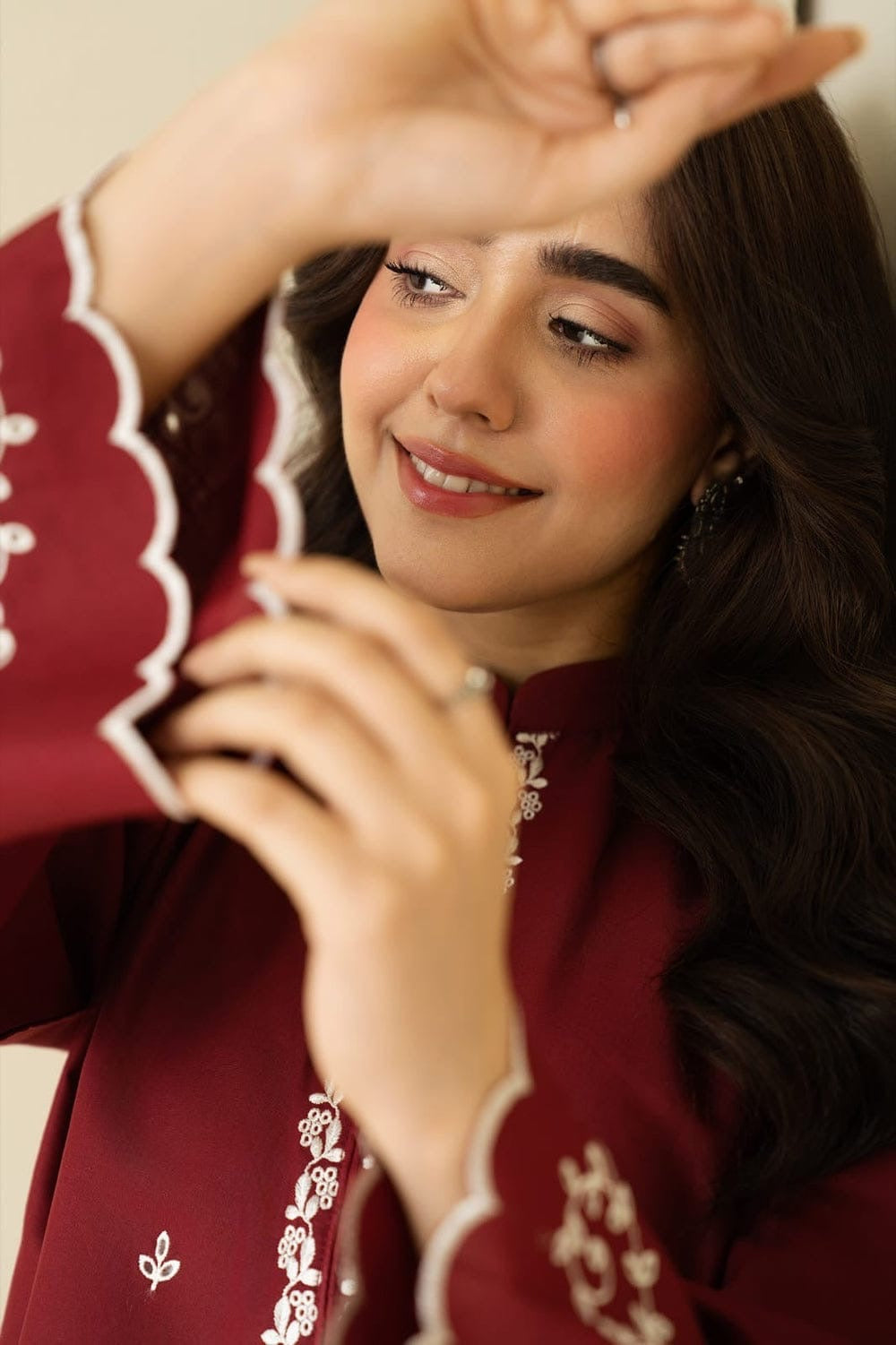 Ivory bloom embroidered 2Pc( Farshi)