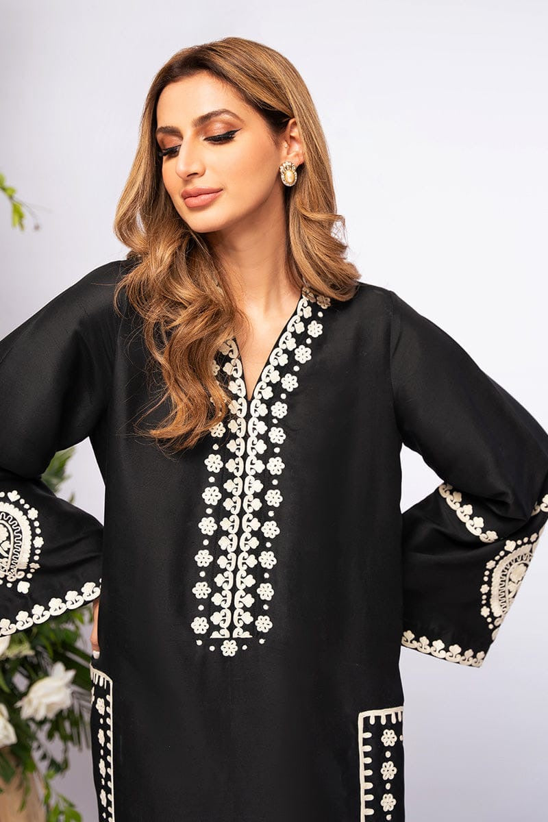 Dove embroidered 2 pc