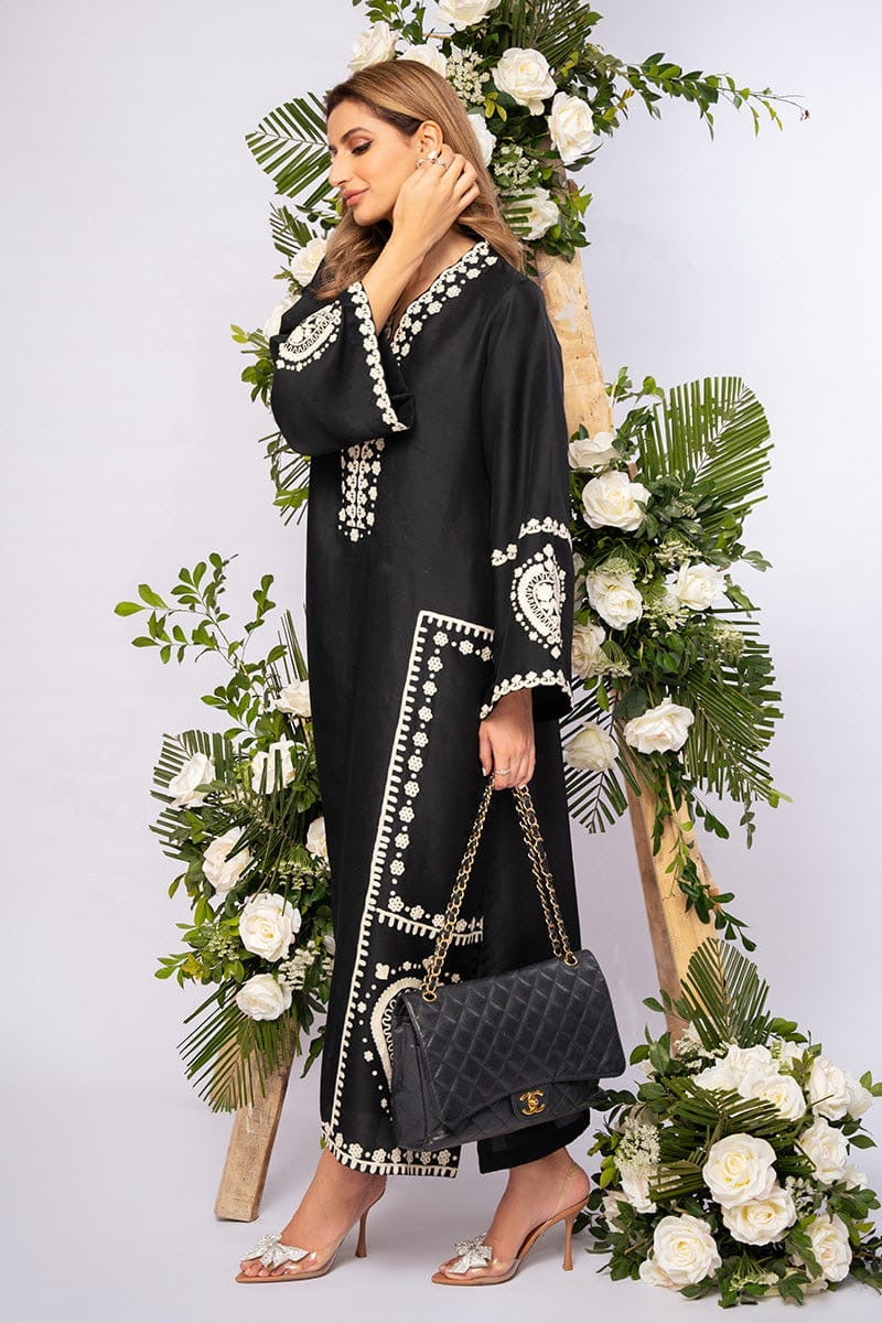 Dove embroidered 2 pc
