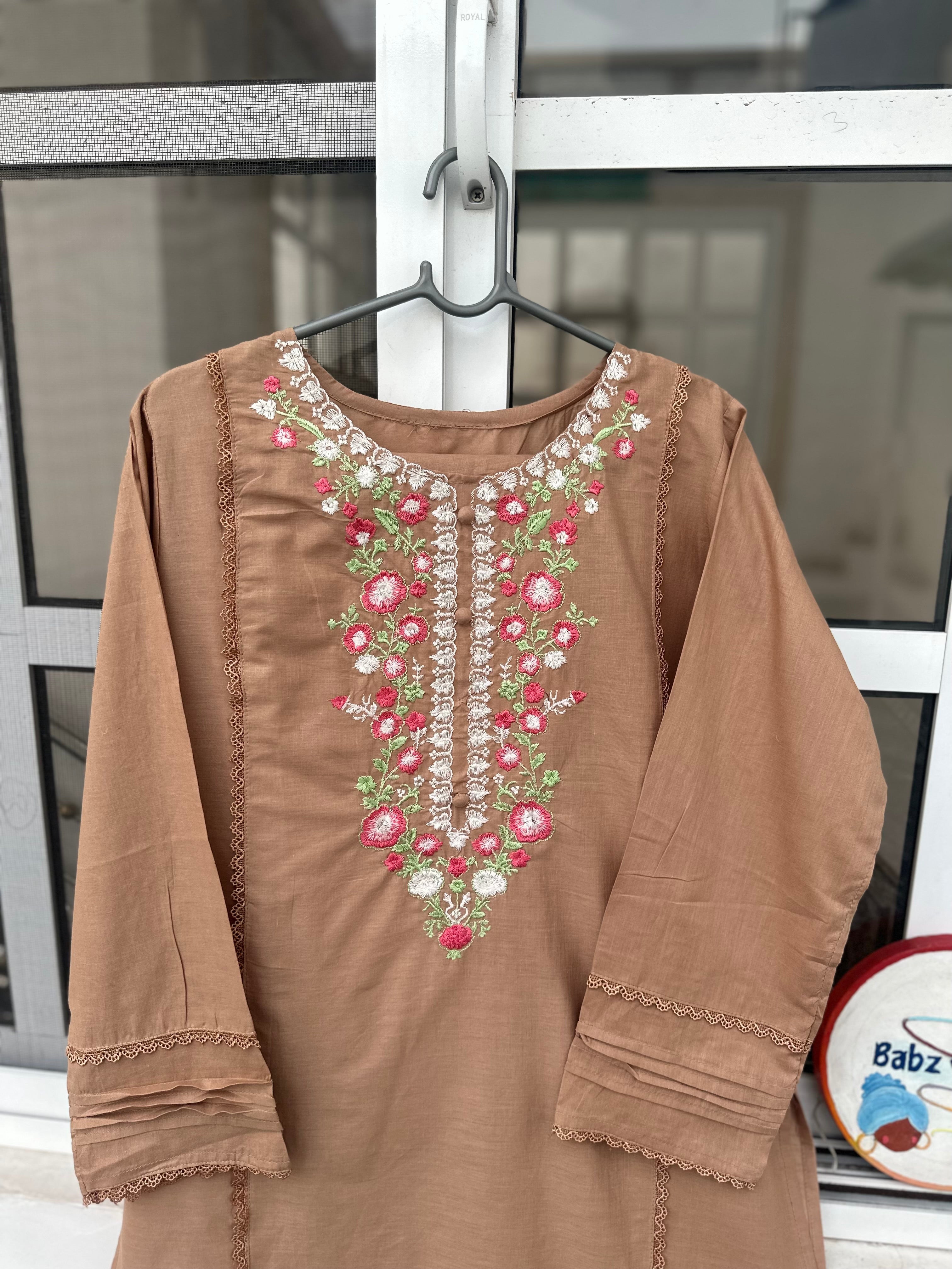 Chaashni tulsi 2 piece embroidered beige