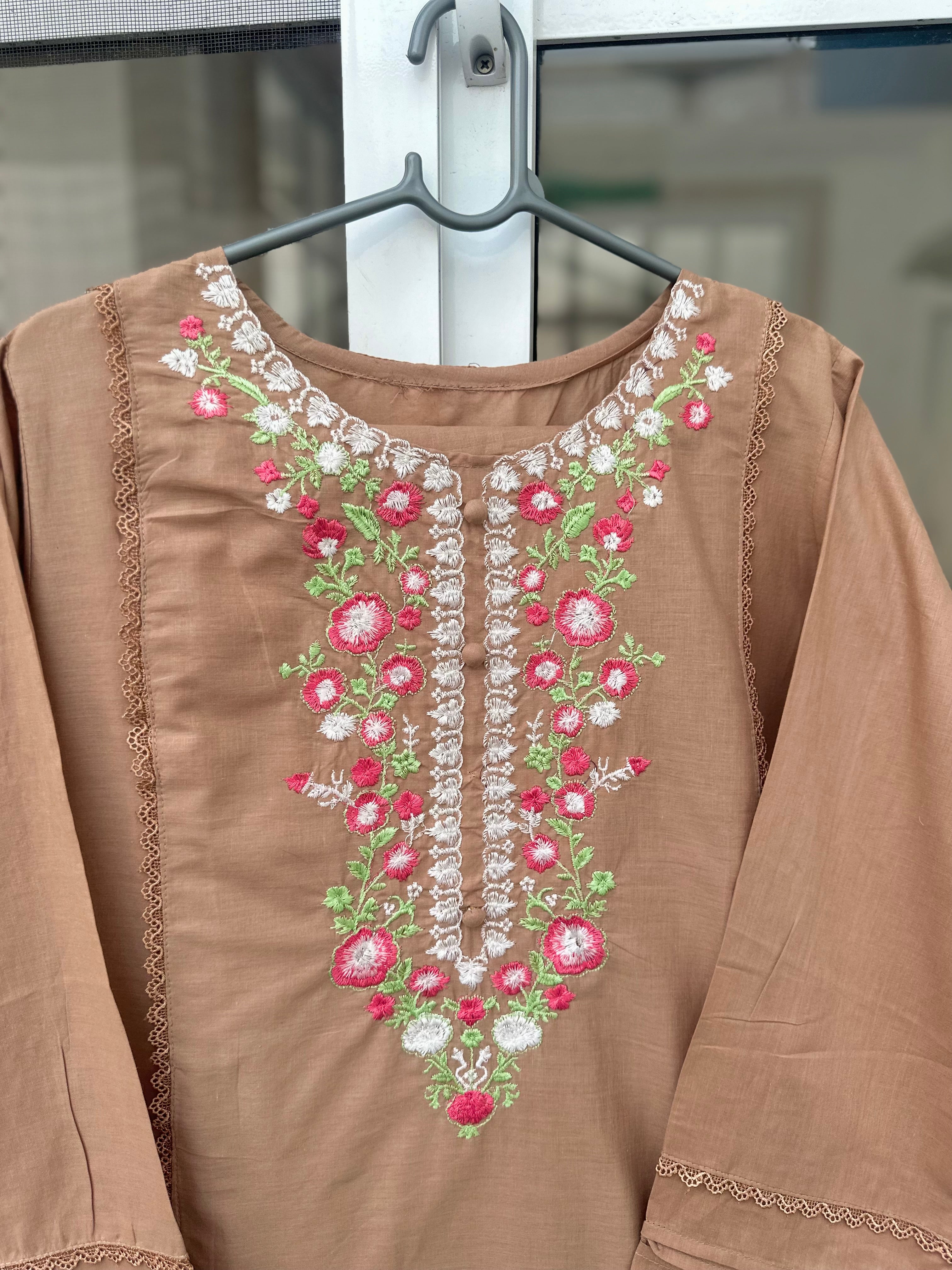 Chaashni tulsi 2 piece embroidered beige