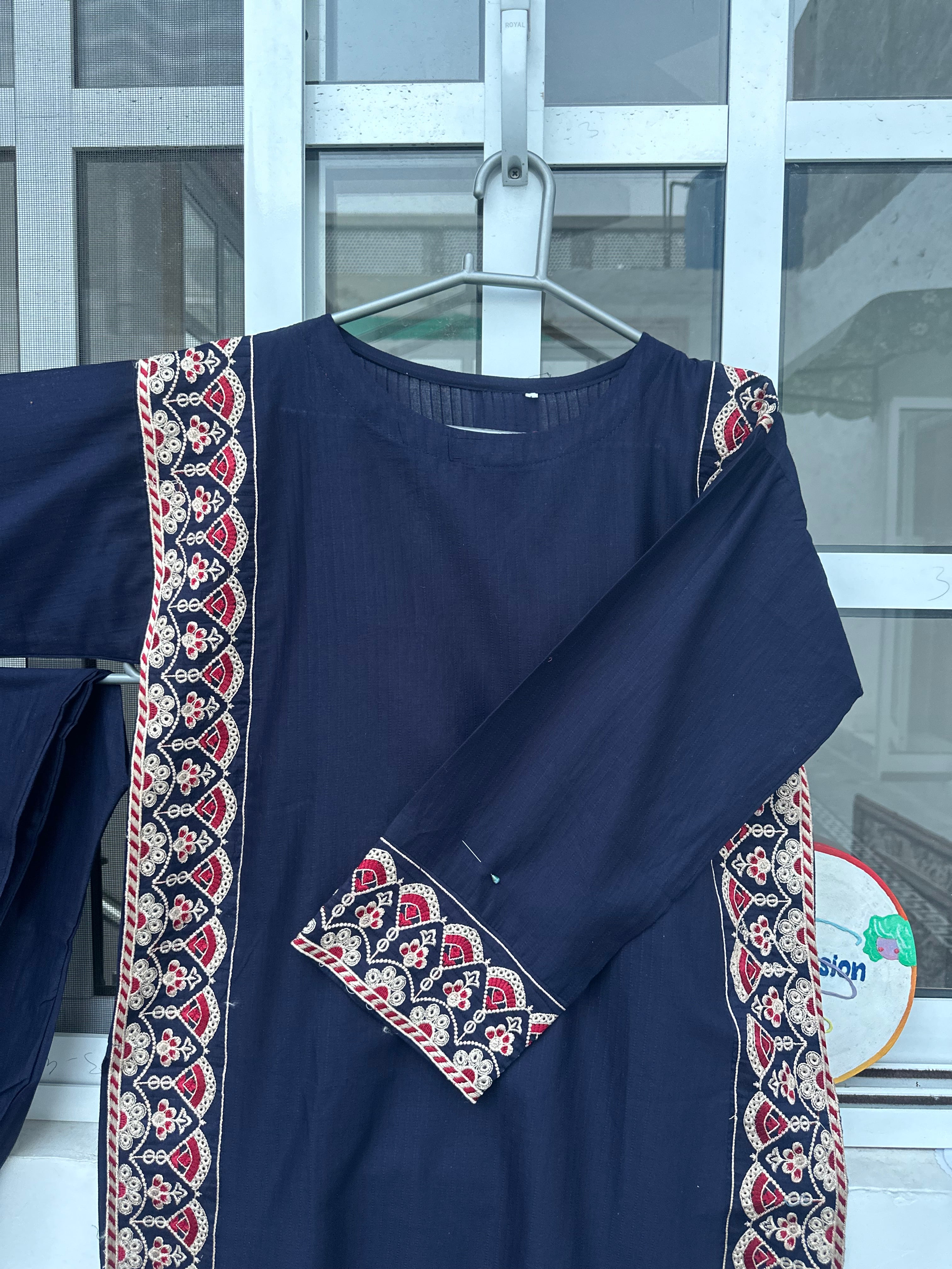 Mehru embroidered 2 piece  navy blue