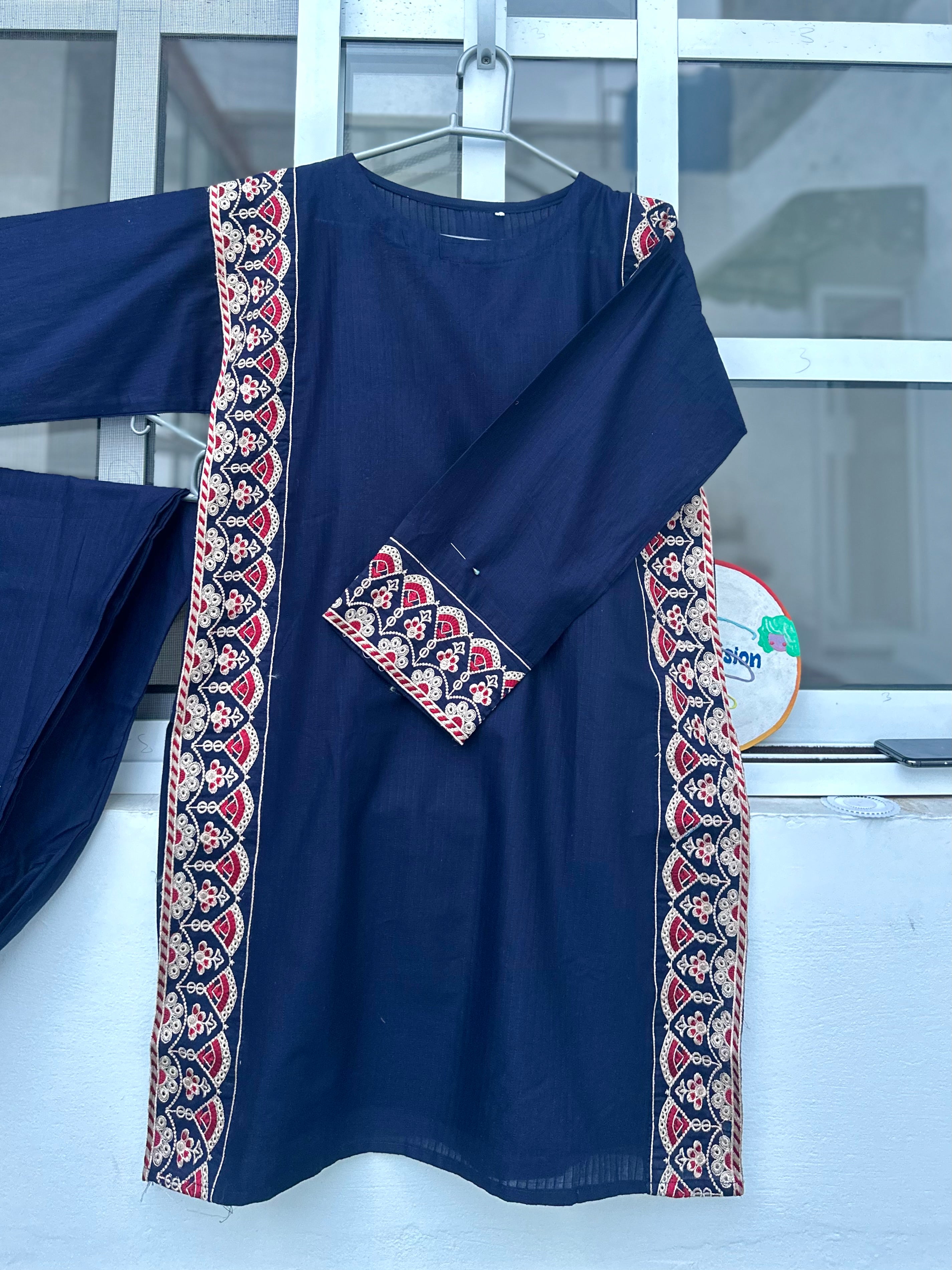 Mehru embroidered 2 piece  navy blue