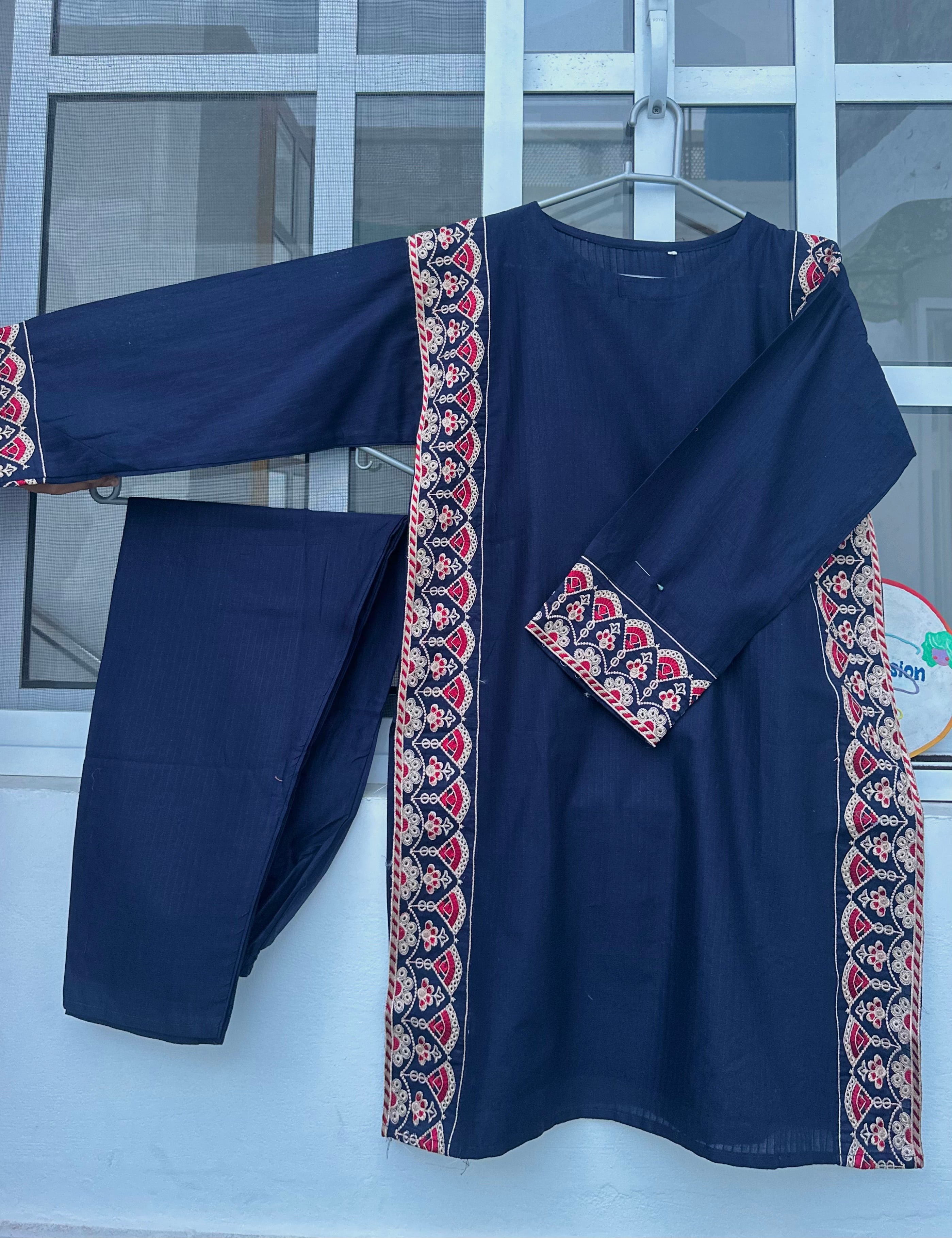 Mehru embroidered 2 piece  navy blue