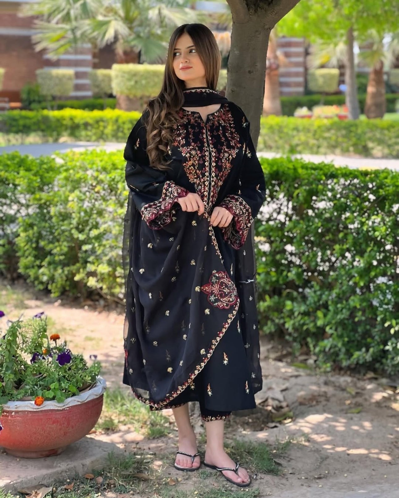 Zaria embroidered 3 pc