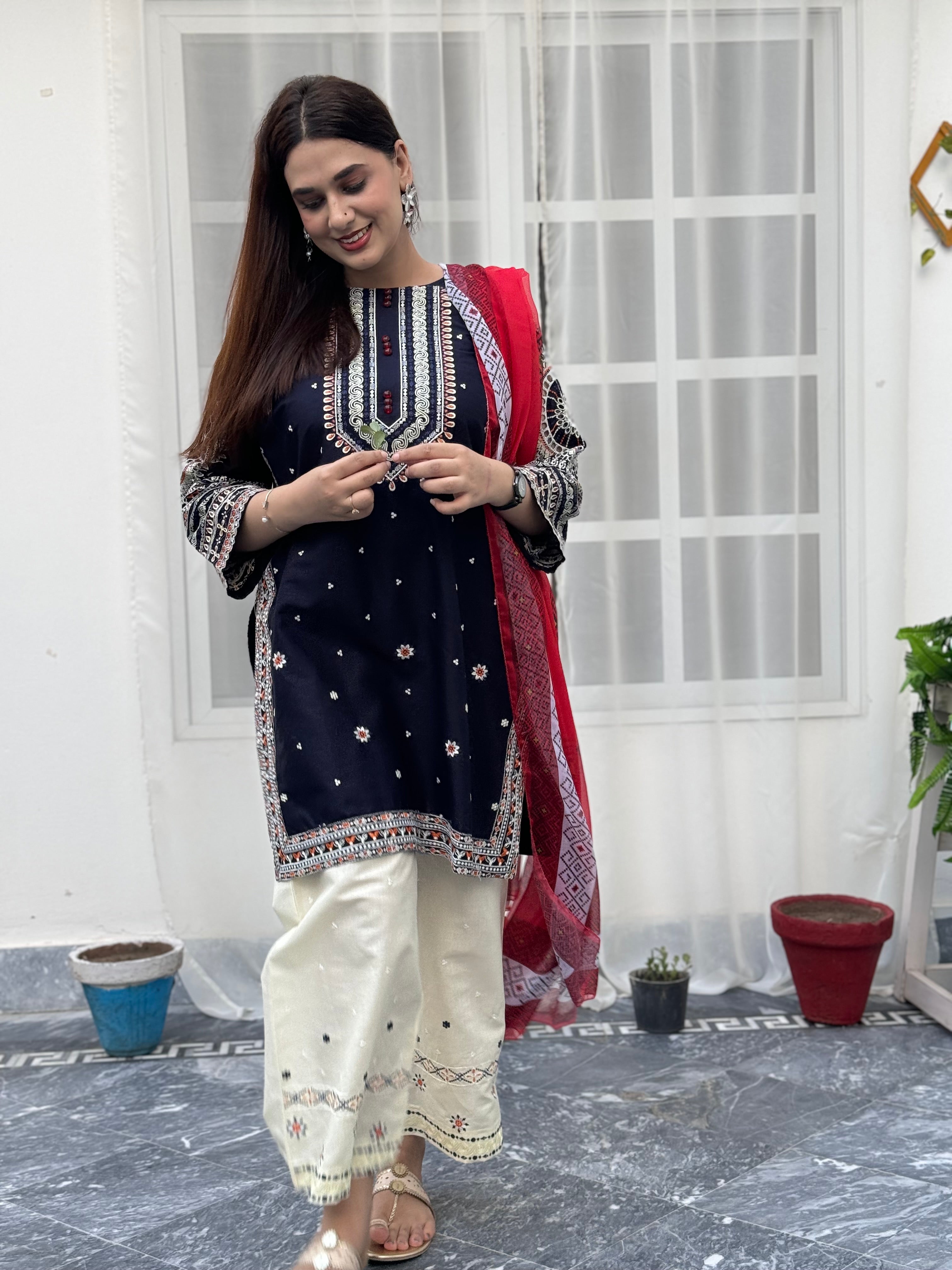 Geet embroidered 3 pc
