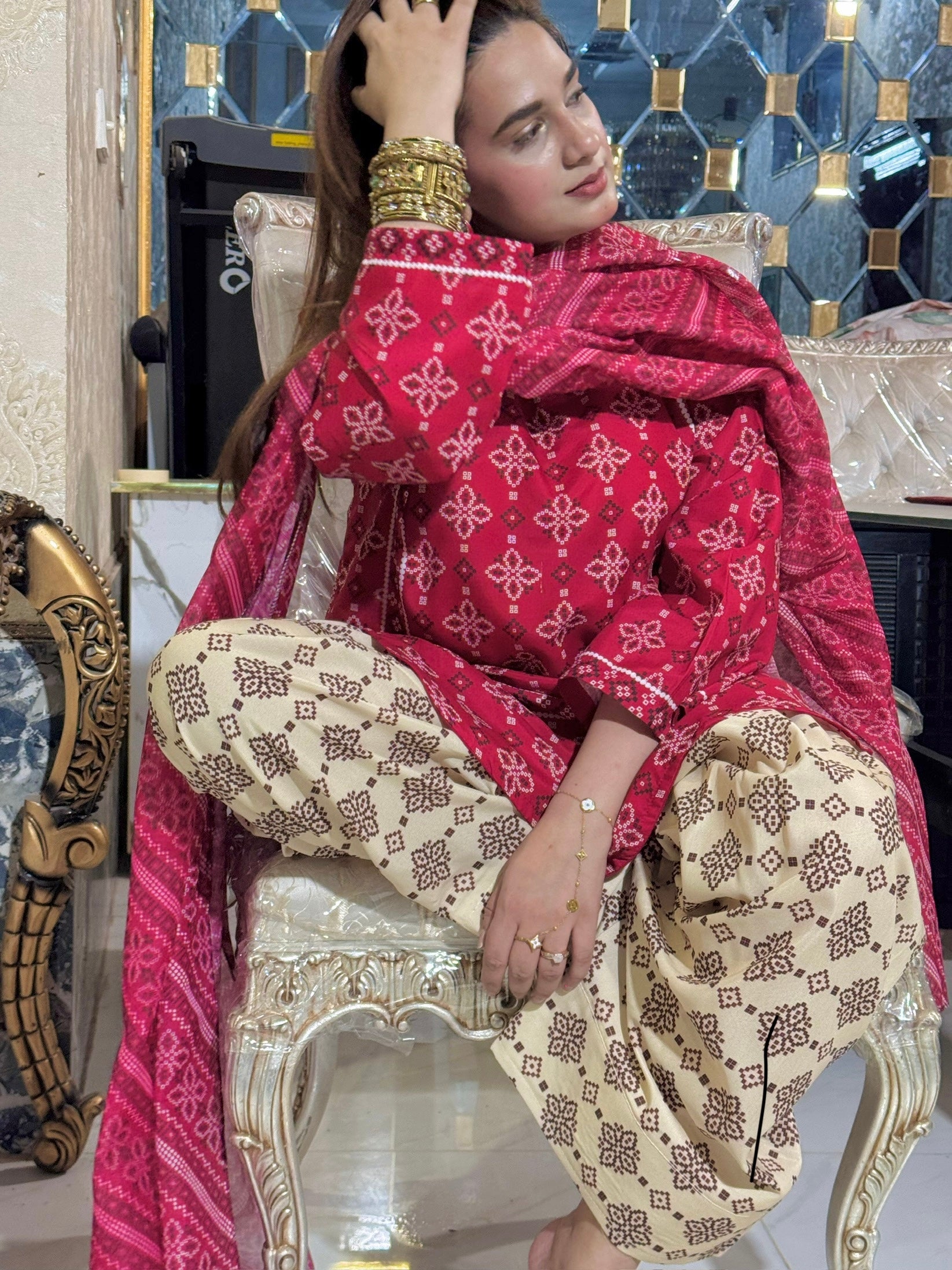 Basanti 3PC (Farshi)