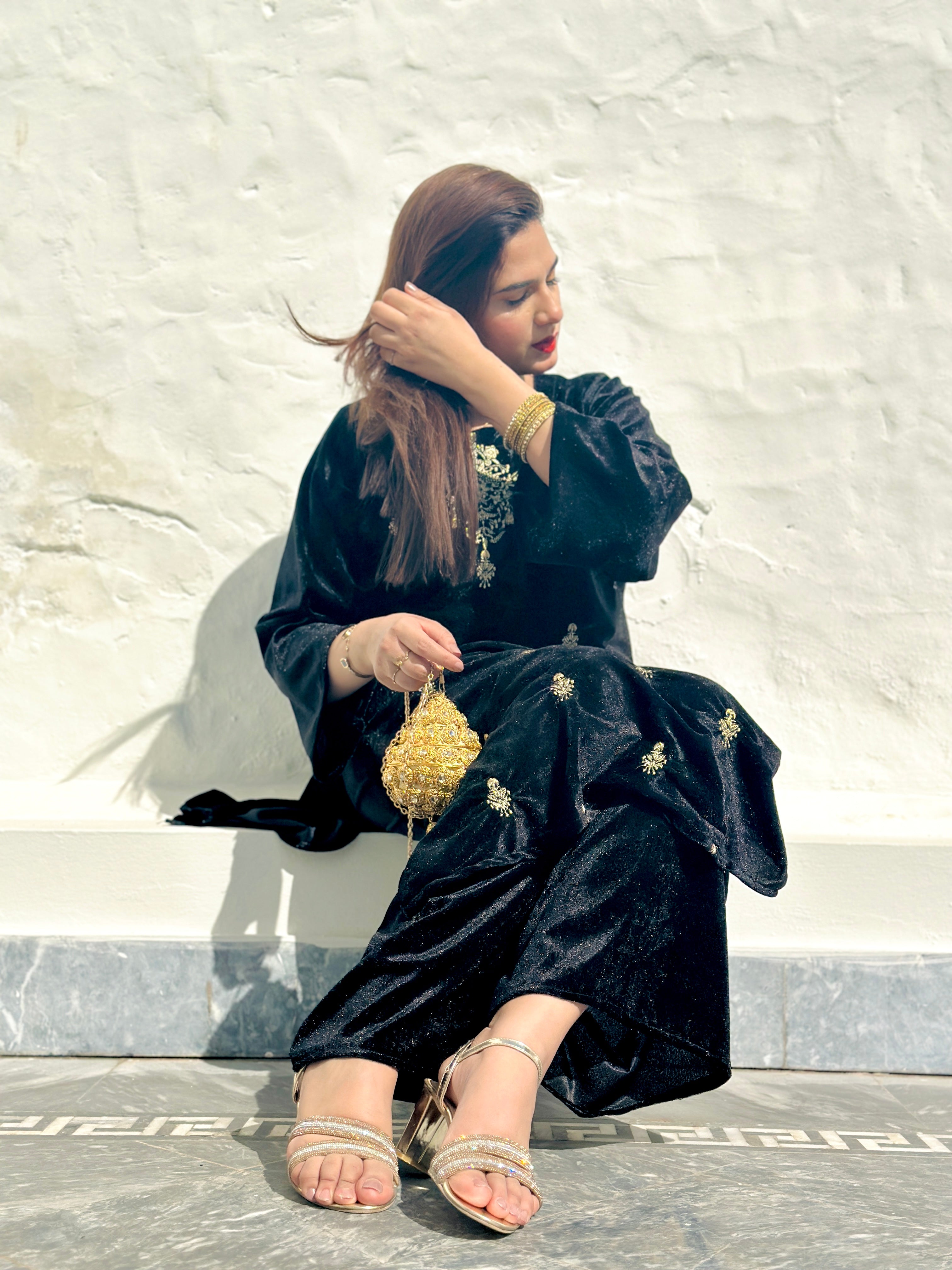 Velvet 2 piece black