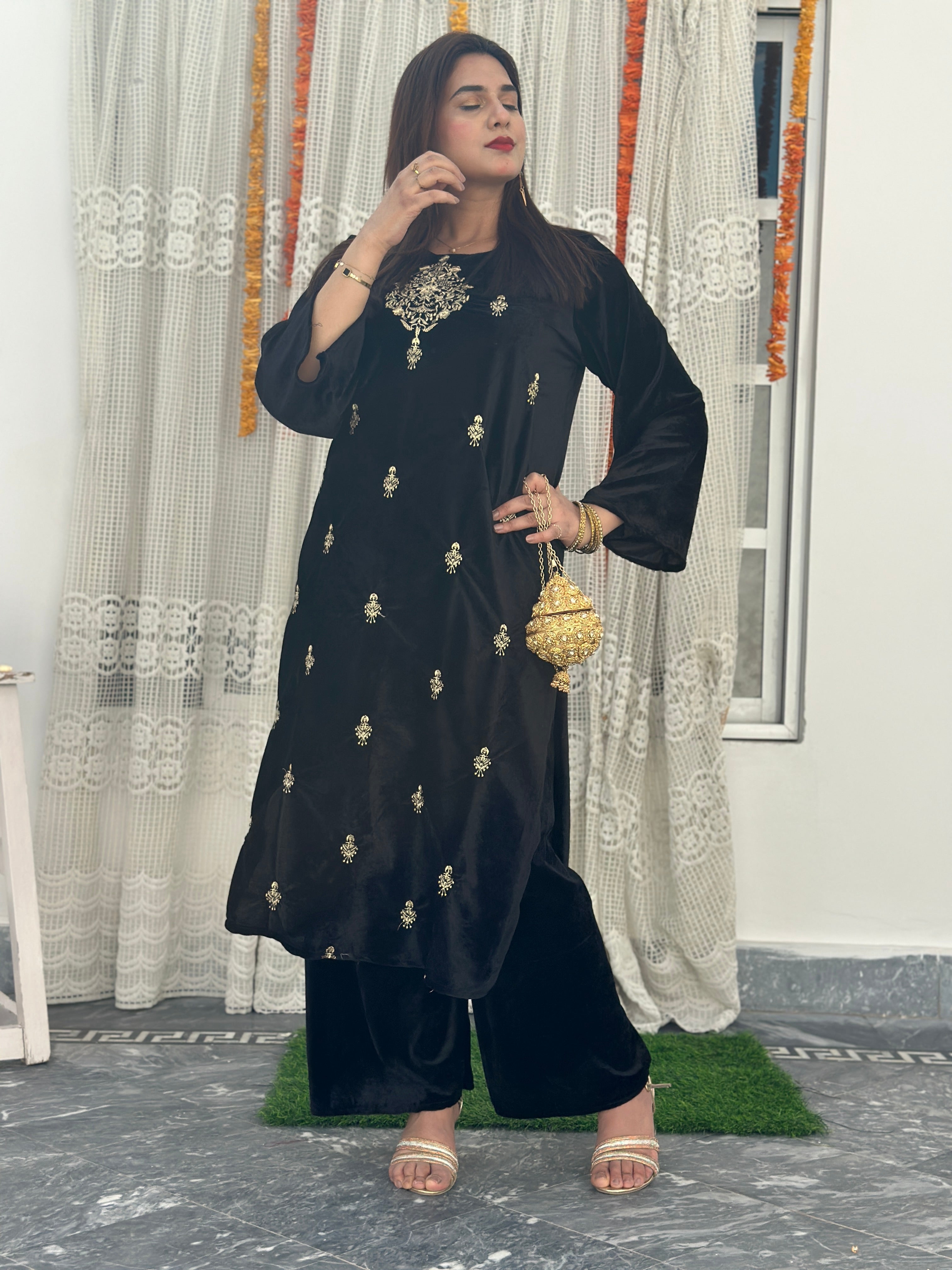 Velvet 2 piece black
