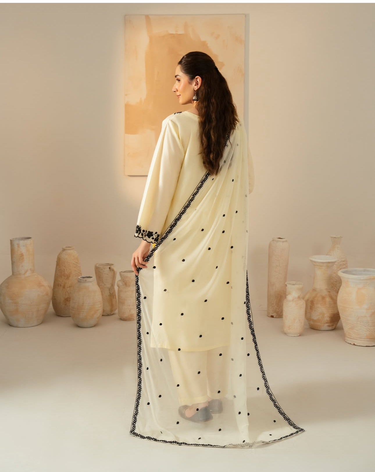 Noor Jahan embroidered 3pc