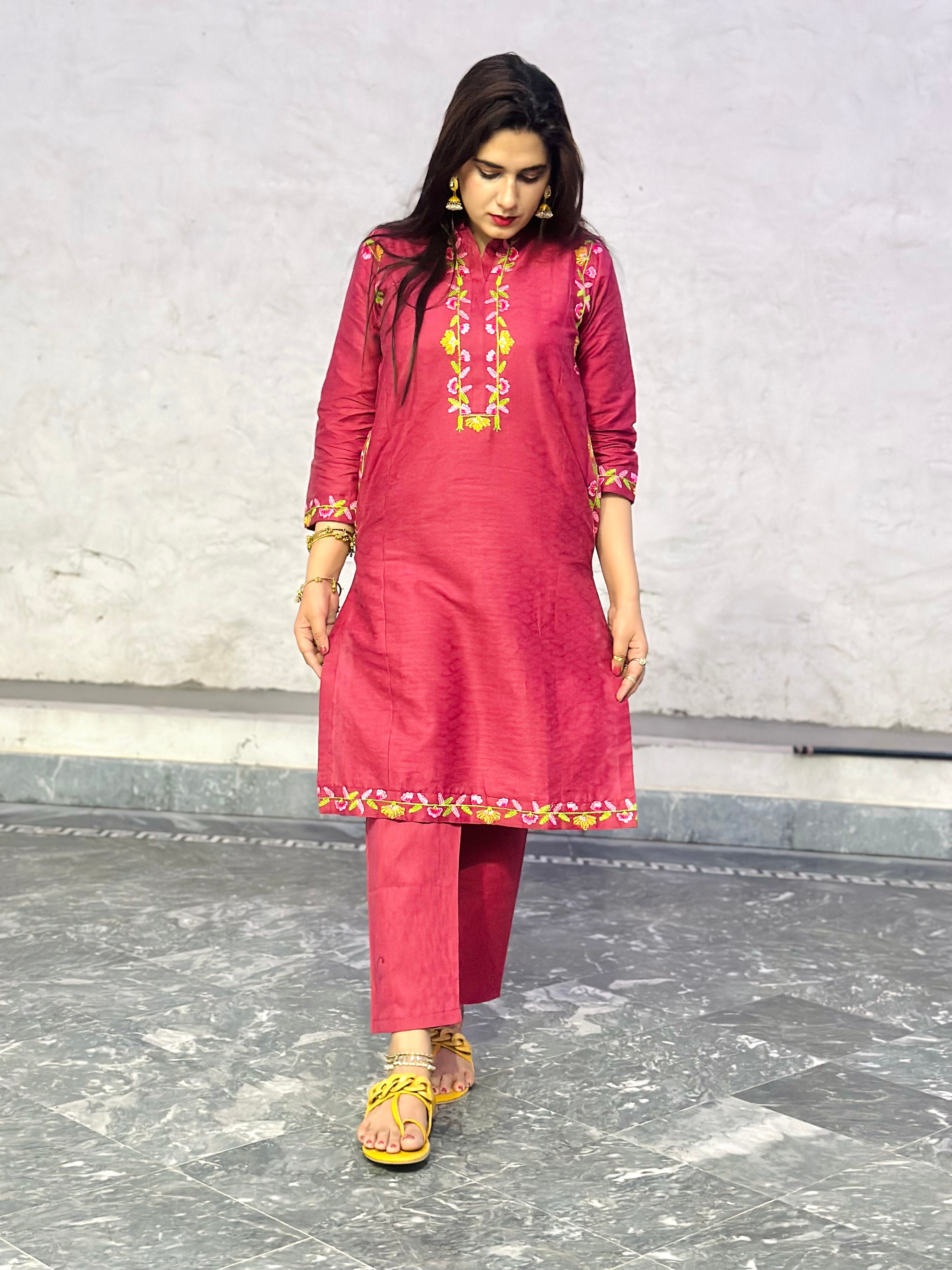 Side pockets long length  embroidered Co ord pink