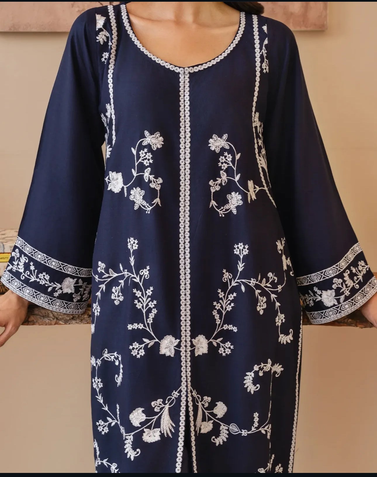 Neelzar embroidered 2Pc