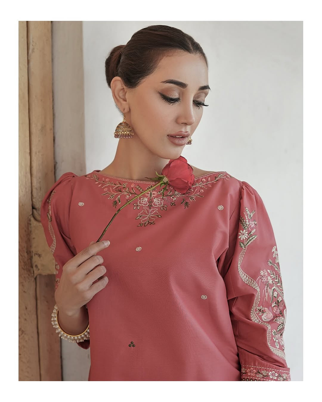 Nisho embroidered Farshi set