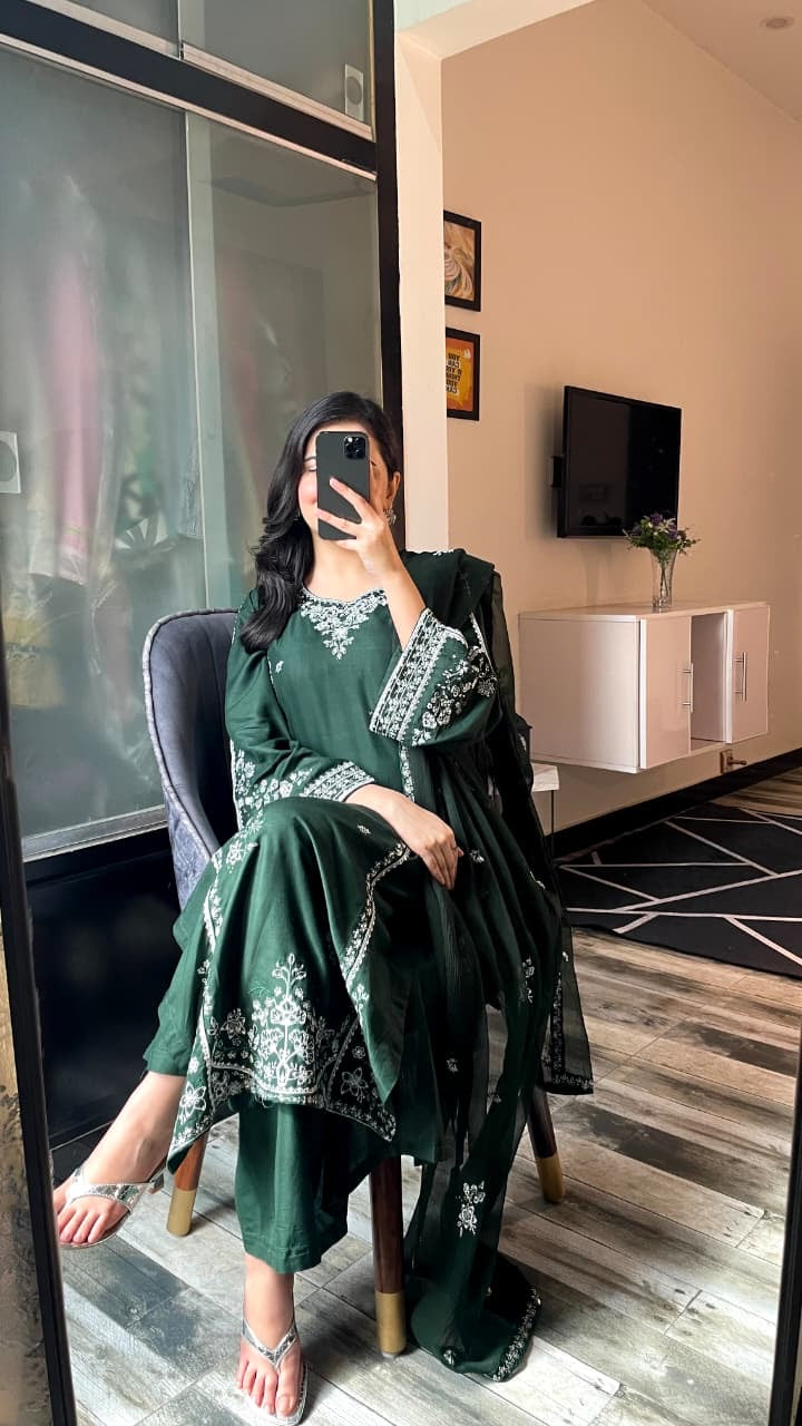 Reet embroidered 3 pc