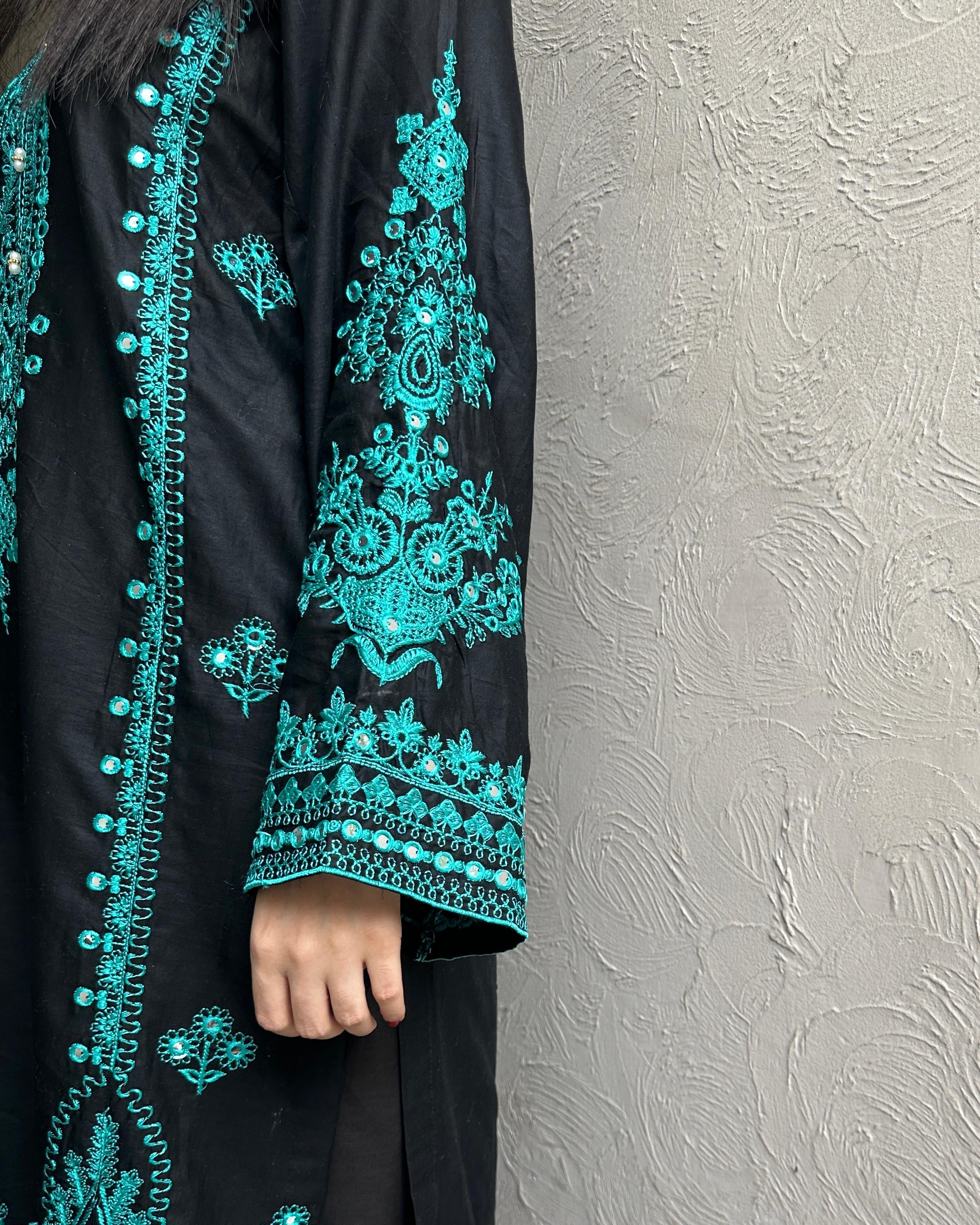 Nazni embroidered 2 pc